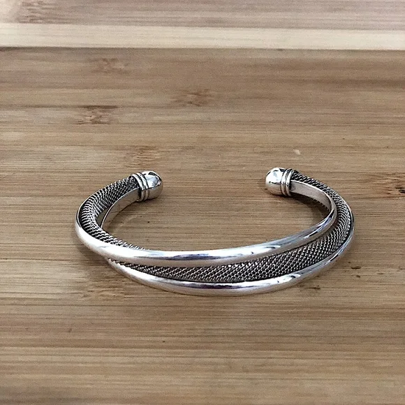 $172 Designer Estate Cuff Sterling Silver Marked 925 - Picture 4 of 9